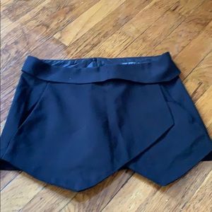 Black Zara skort